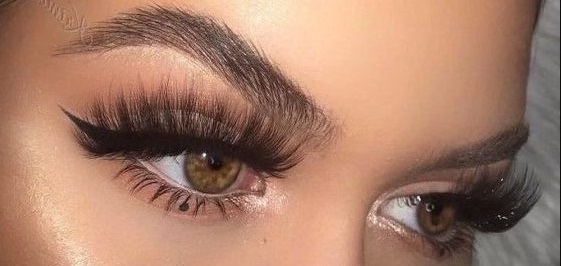 Can You Wear Makeup With Eyelash Extensions